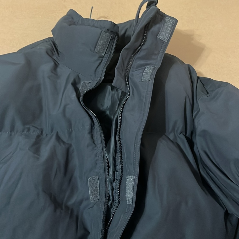 Essentials Puffer - Picture 9 of 10